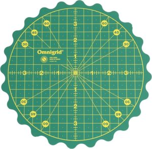 green circular cutting mat that rotates